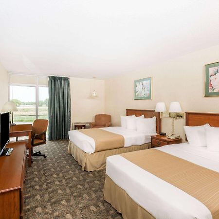 Days Inn By Wyndham Grand Island I-80 Doniphan Esterno foto
