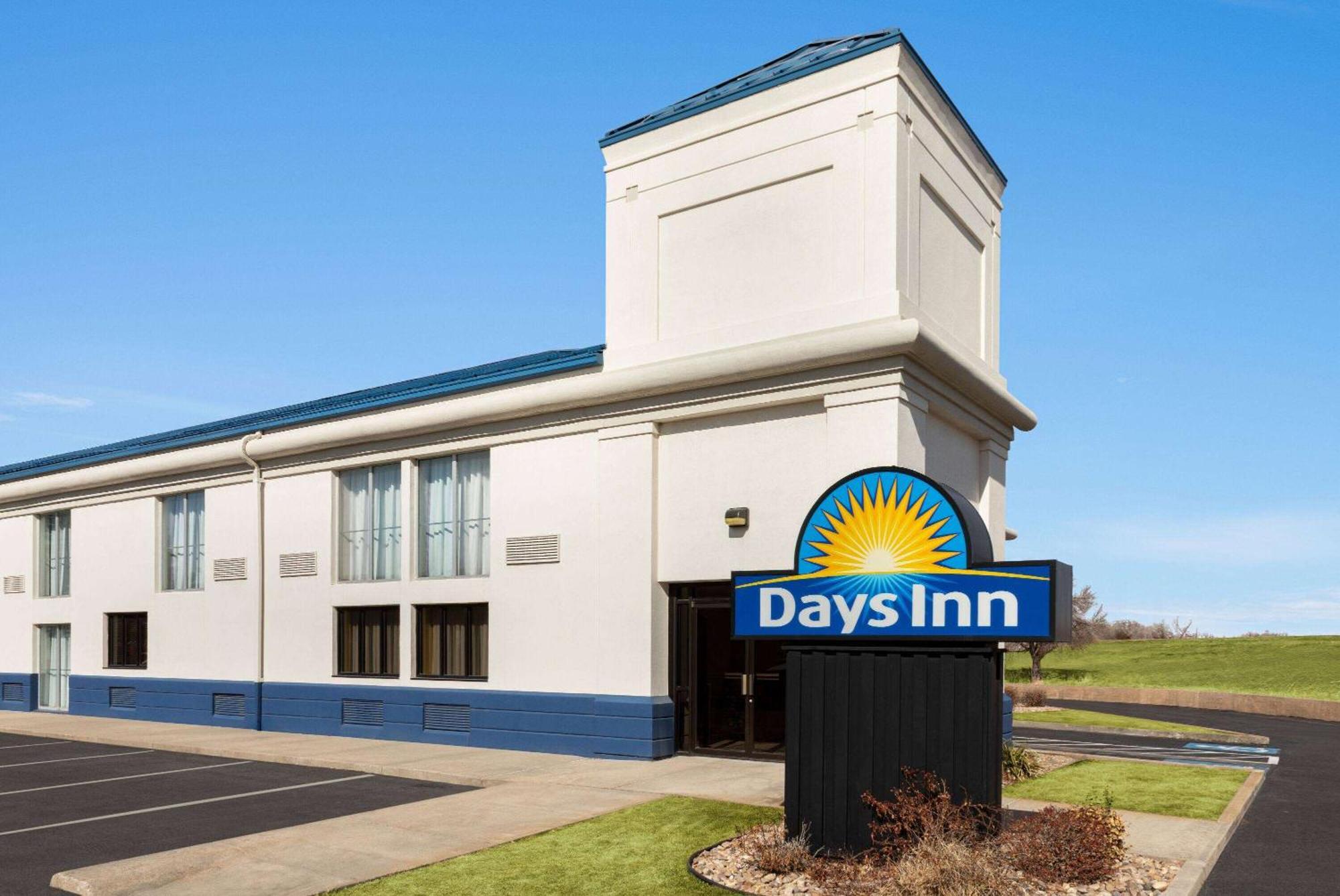 Days Inn By Wyndham Grand Island I-80 Doniphan Esterno foto
