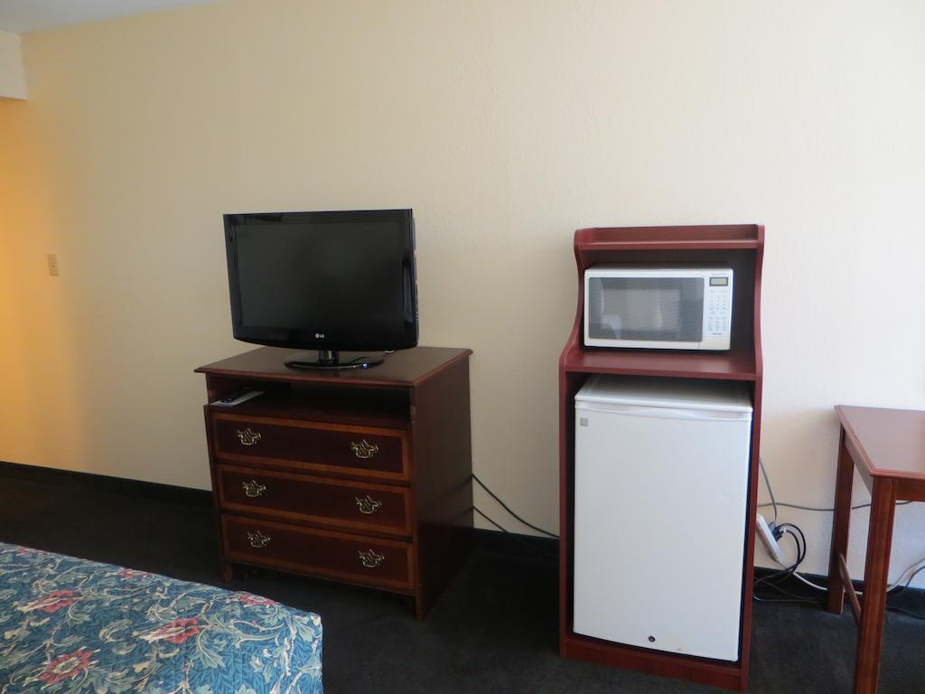 Days Inn By Wyndham Grand Island I-80 Doniphan Esterno foto